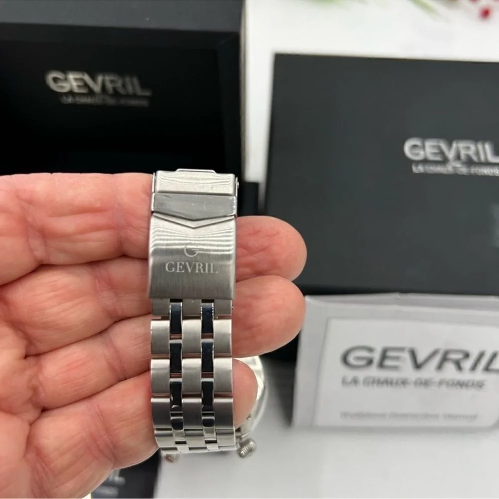 Men’s Gevril wallabout compass bezel bracelet watch 44MM Switzerland